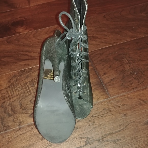 Pre-Owned - Picture 4 of 4